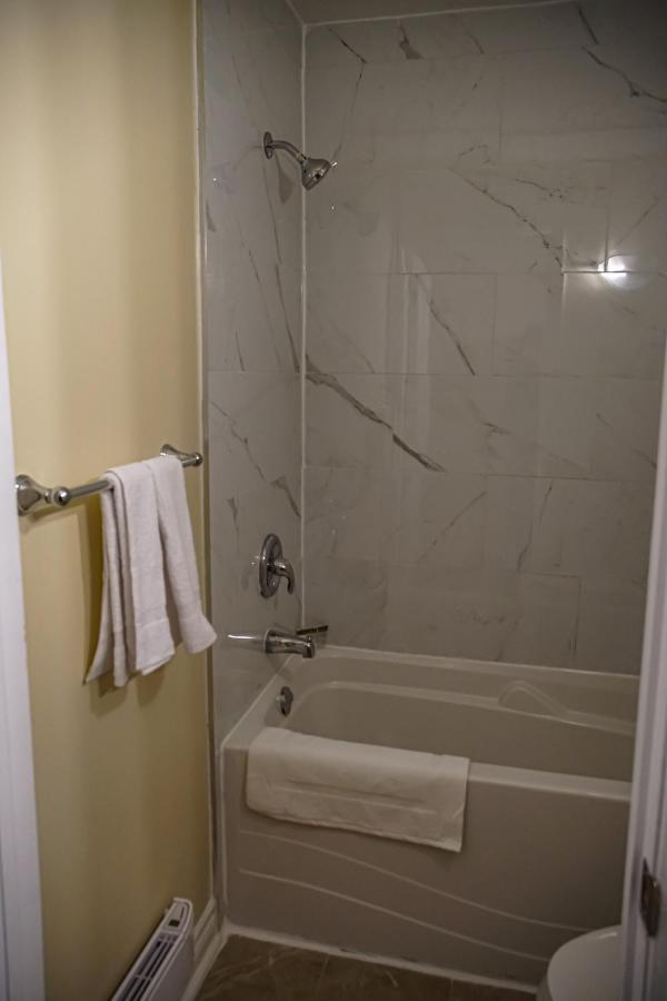 Skyland Motel Inn & Suites Huntsville Ngoại thất bức ảnh
